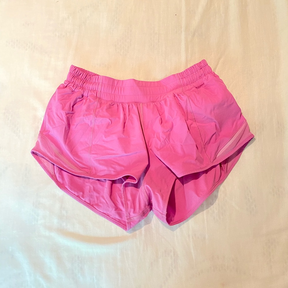 ISO PINK LULULEMON HOTTY HOT SHORTS